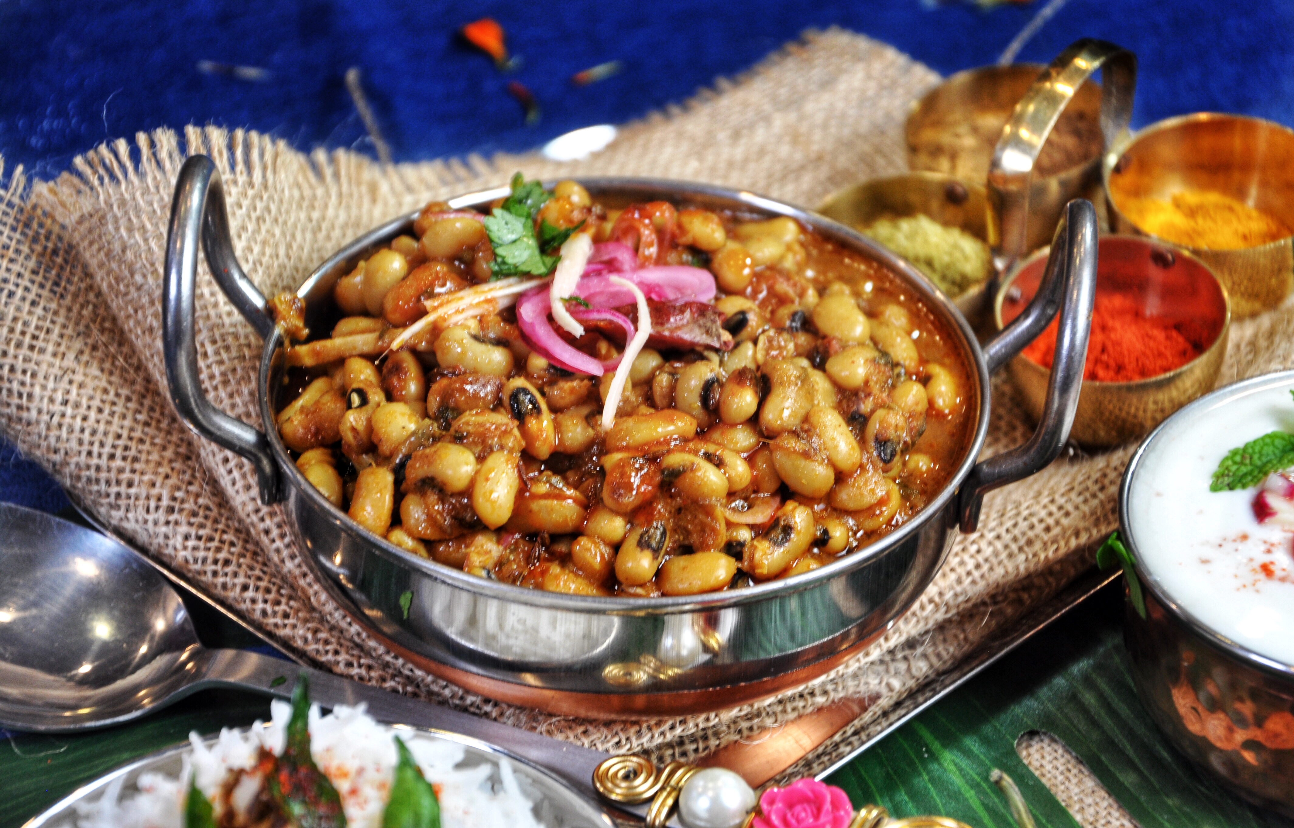 Super flavorful with sweet and tangy notes, these protein packed Lobia-Black Eyed Beans Masala (Instant Pot or Stovetop) is an insanely quick and tasty recipe. Try this with rice or naan bread for a tasty healthy meal!