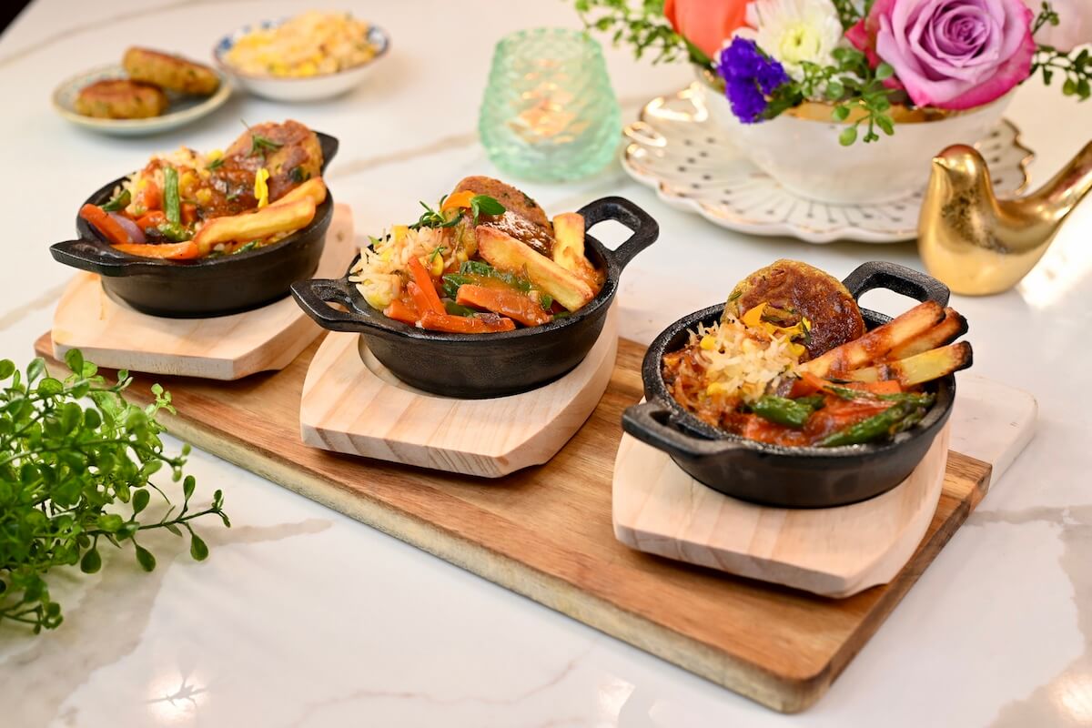 Hot Garlic Paneer Kebab Sizzler